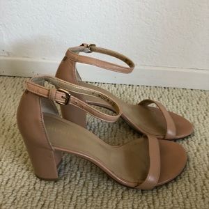 Stuart Weitzman Heels Size 6